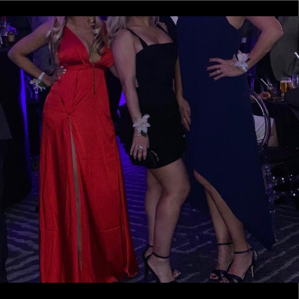 Luxxel Red Silk/Satin dress🔥